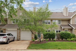 811 Burr Oaks Drive 1110, West Des Moines, IA 50266