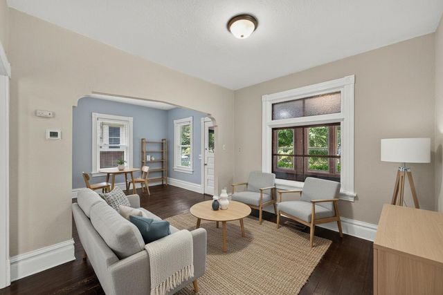 998 Woodbridge Street, Saint Paul, MN 55117