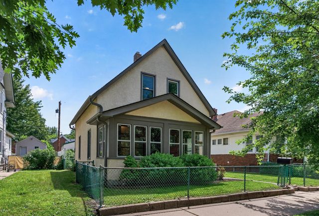 998 Woodbridge Street, Saint Paul, MN 55117