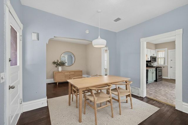 998 Woodbridge Street, Saint Paul, MN 55117