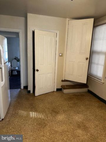 335 CHESTNUT ST, Pottstown, PA 19464