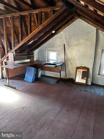 335 CHESTNUT ST, Pottstown, PA 19464