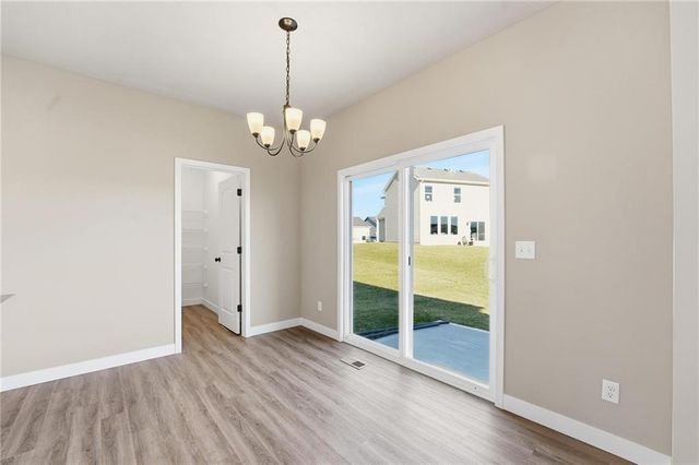 27017 E Dogwood Lane, Lee's Summit, MO 64086