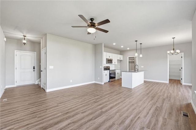 27017 E Dogwood Lane, Lee's Summit, MO 64086