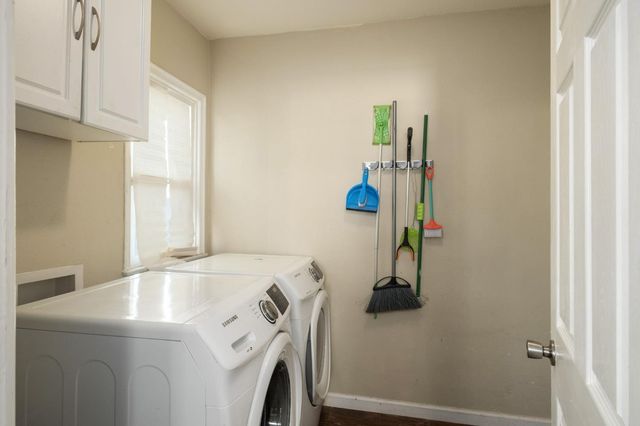 411 E Clinton Avenue, Fresno, CA 93704