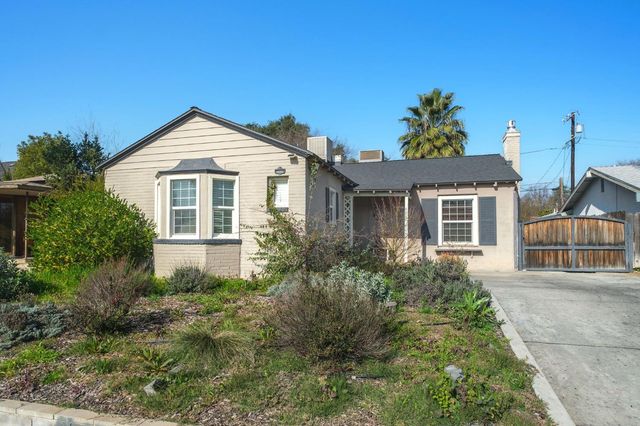 411 E Clinton Avenue, Fresno, CA 93704