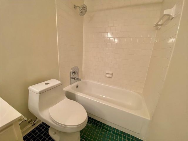 1148 Riverbend Club Drive SE, Atlanta, GA 30339