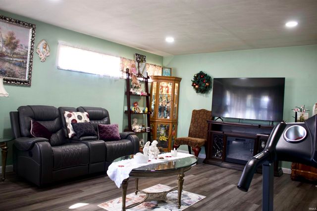 216 W 28th Street Street, Jasper, IN 47546