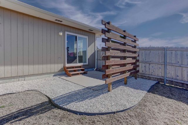 22031 71st Rd, Winfield, KS 67156