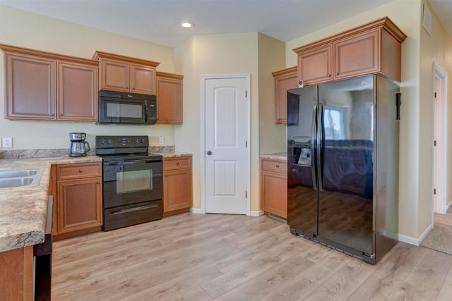 22031 71st Rd, Winfield, KS 67156