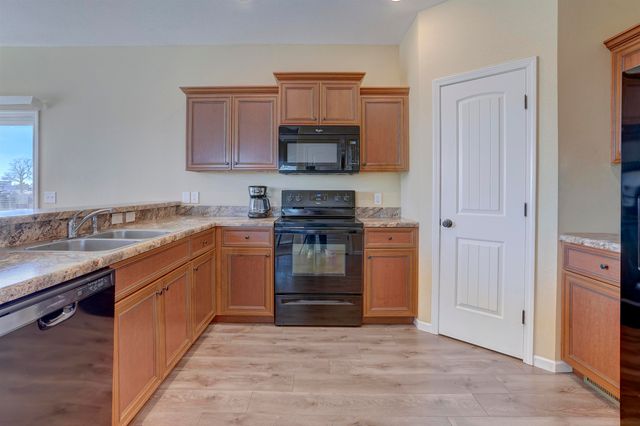 22031 71st Rd, Winfield, KS 67156