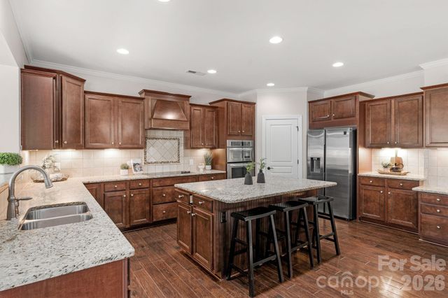 2709 Creek Manor Drive, Waxhaw, NC 28173