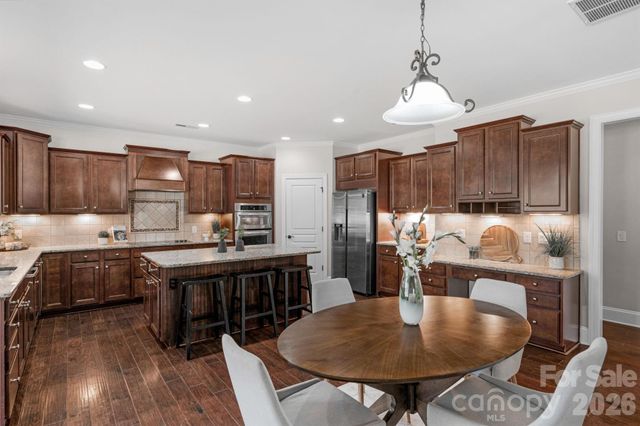 2709 Creek Manor Drive, Waxhaw, NC 28173