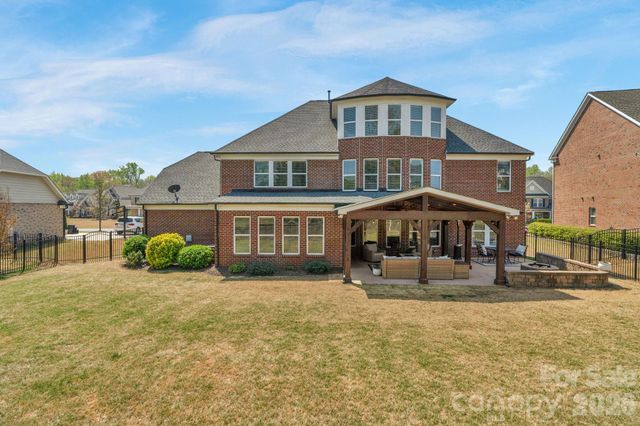 2709 Creek Manor Drive, Waxhaw, NC 28173