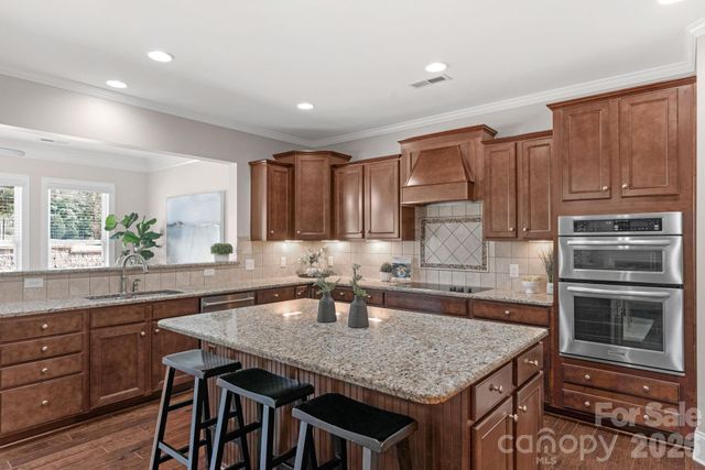 2709 Creek Manor Drive, Waxhaw, NC 28173