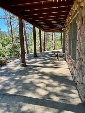 261 & 271 Salt Flat Road, Lewiston, CA 96052