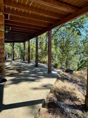 261 & 271 Salt Flat Road, Lewiston, CA 96052