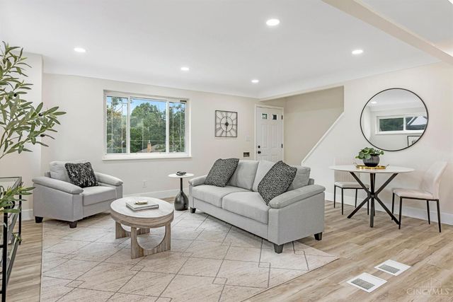 2608 Kathleen Court, Cincinnati, OH 45239