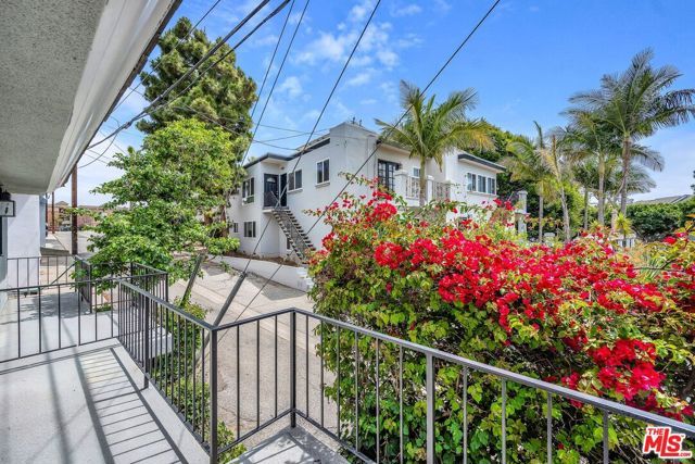 7862 W Manchester Avenue, Playa Del Rey (los Angeles), CA 90293