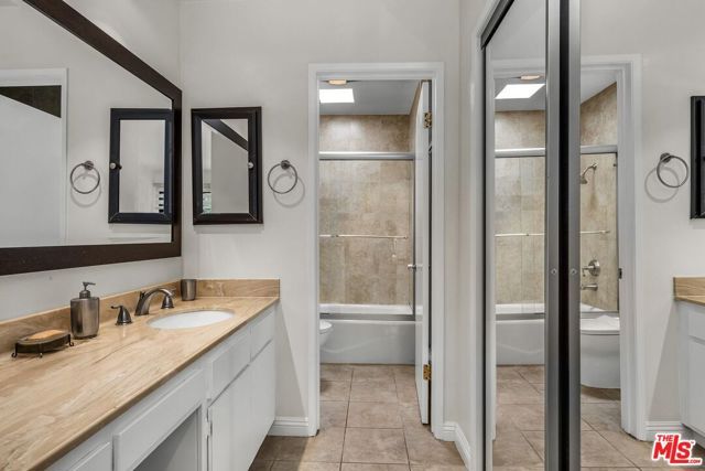 7862 W Manchester Avenue, Playa Del Rey (los Angeles), CA 90293