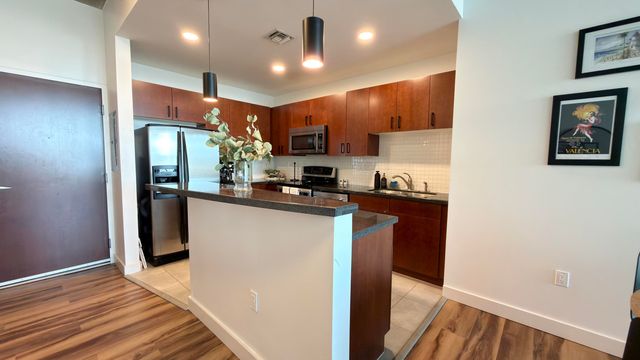 300 S Australian Avenue 703, West Palm Beach, FL 33401