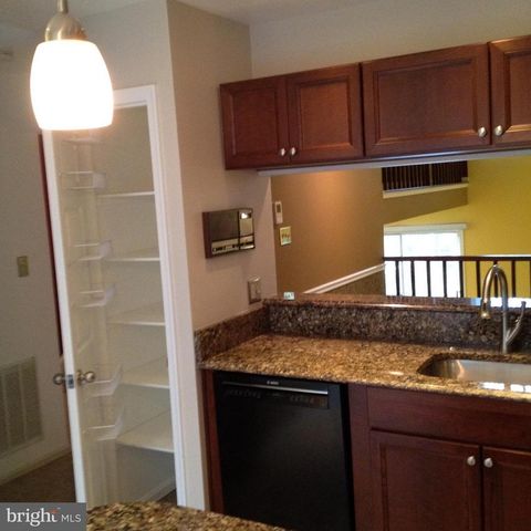 6559 RIVER TWEED LN, Alexandria, VA 22312