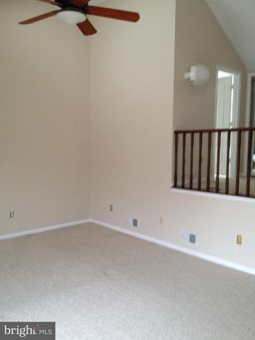 6559 RIVER TWEED LN, Alexandria, VA 22312