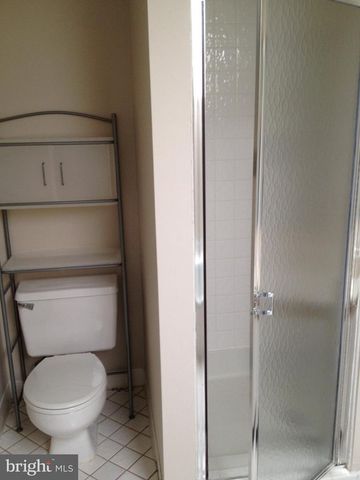 6559 RIVER TWEED LN, Alexandria, VA 22312