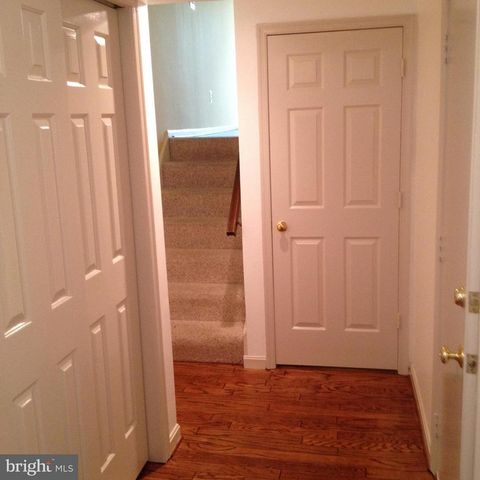 6559 RIVER TWEED LN, Alexandria, VA 22312