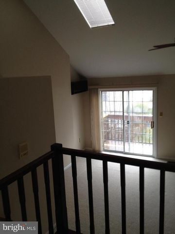 6559 RIVER TWEED LN, Alexandria, VA 22312