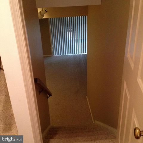 6559 RIVER TWEED LN, Alexandria, VA 22312