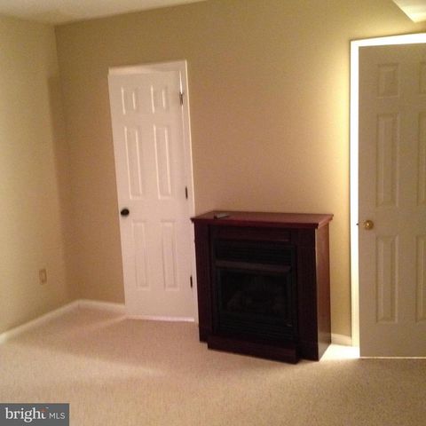 6559 RIVER TWEED LN, Alexandria, VA 22312
