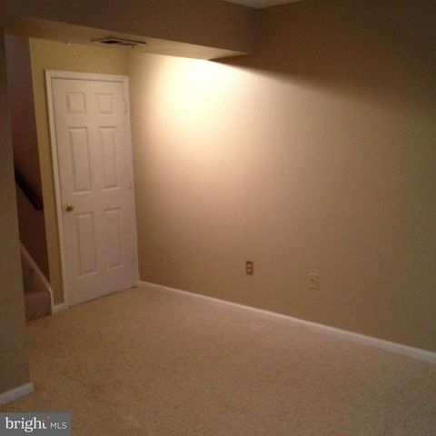 6559 RIVER TWEED LN, Alexandria, VA 22312