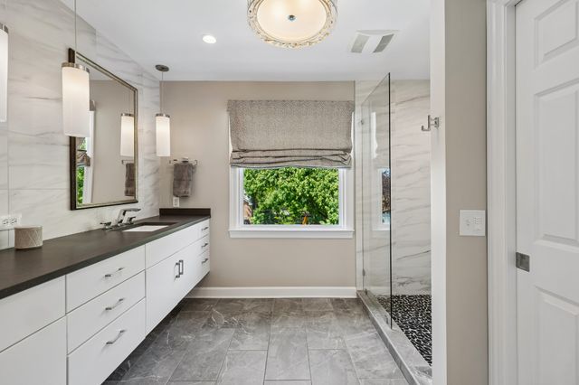 1305 Arrowhead Dr, Brentwood, TN 37027