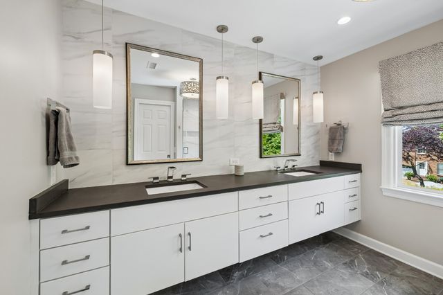 1305 Arrowhead Dr, Brentwood, TN 37027