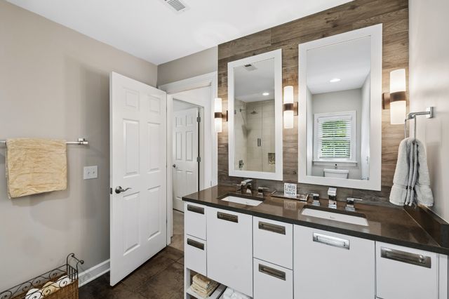 1305 Arrowhead Dr, Brentwood, TN 37027