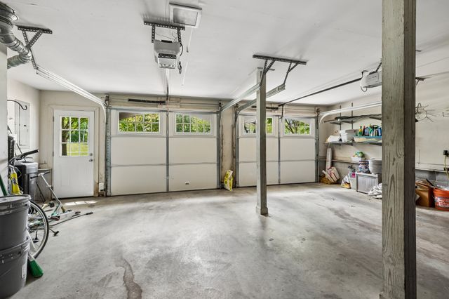 1305 Arrowhead Dr, Brentwood, TN 37027