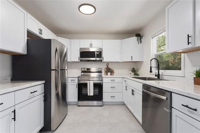 6007 E 102nd Street, Kansas City, MO 64134