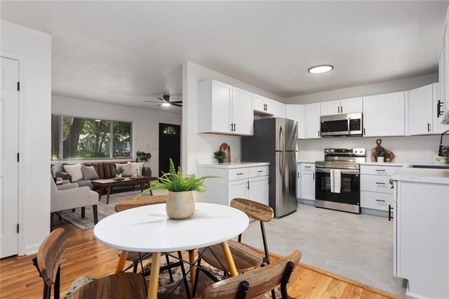 6007 E 102nd Street, Kansas City, MO 64134