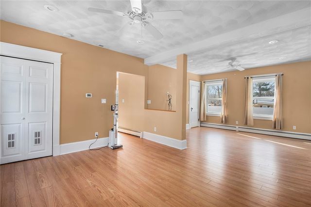 2 Overbrook Avenue, Warwick, RI 02889