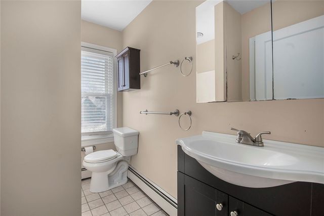 2 Overbrook Avenue, Warwick, RI 02889