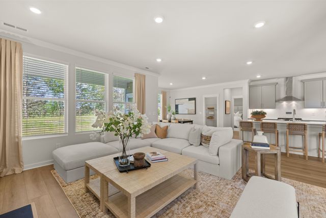 1142 Essem Drive, Murfreesboro, TN 37130