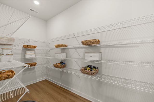 1142 Essem Drive, Murfreesboro, TN 37130