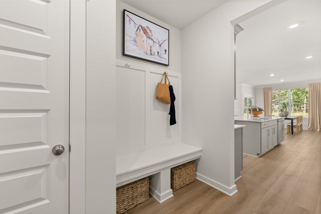 1142 Essem Drive, Murfreesboro, TN 37130