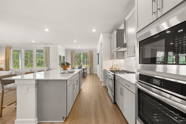 1142 Essem Drive, Murfreesboro, TN 37130