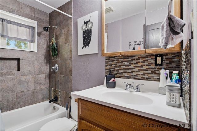 256 CRIBBON AVE, Cheyenne, WY 82007