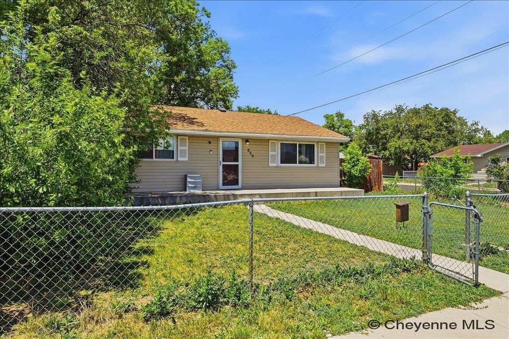 256 CRIBBON AVE, Cheyenne, WY 82007