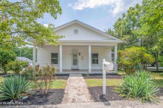 707 Medaris St, Clinton, TN 37716