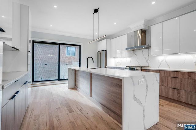 128 Edsall Boulevard A, Palisades Park, NJ 07650