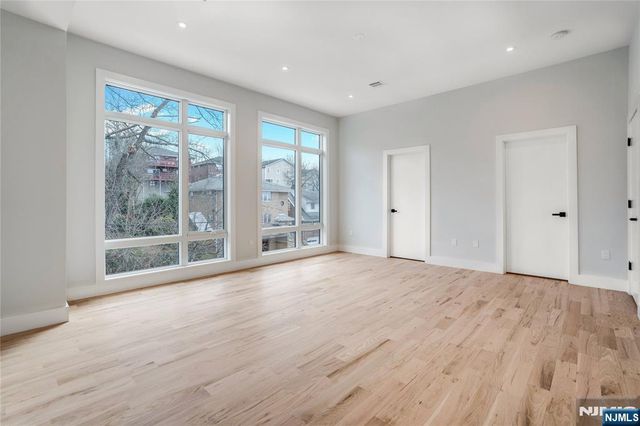 128 Edsall Boulevard A, Palisades Park, NJ 07650